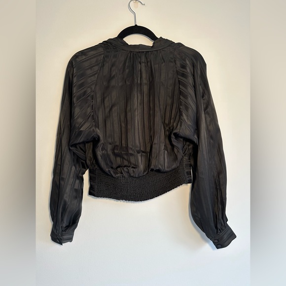 FRAME Overlap Top - Picture 4 of 4